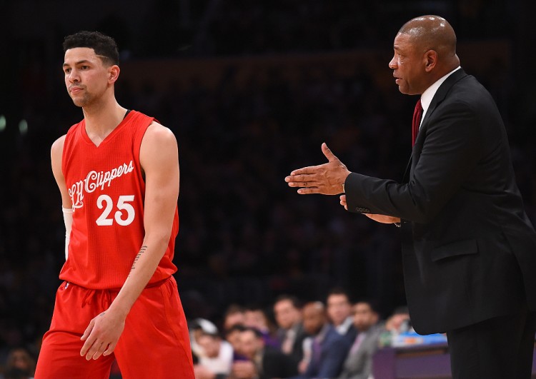 开云体育官网-里弗斯：我带过儿子&amp;带过女婿 现在又陷入了字母三兄弟的家庭事务